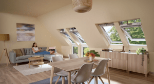 Nowe, sterowane elektrycznie, okna dachowe VELUX z trzyszybowym pakietem 64, drewniano-poliuretanowe