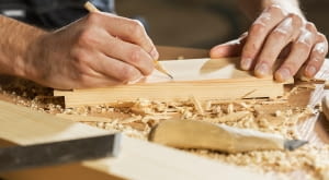 Meble drewniane – sztuka tworzenia piękna z natury