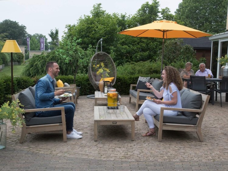 Terras hotelrestaurant Preston Palace 4