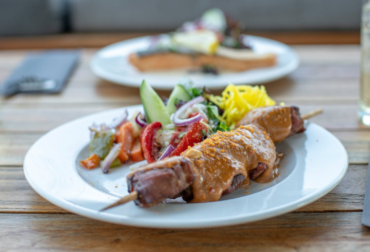 Sate en Zalm in Ribbleton