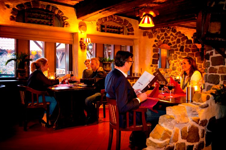 A_la_carte_dineren_Bistro_de_Heerlijkheid_Preston_Palace
