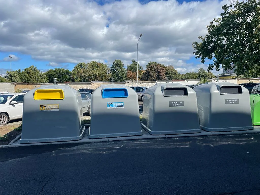 Nadzemní velkoobjemové kontejnery