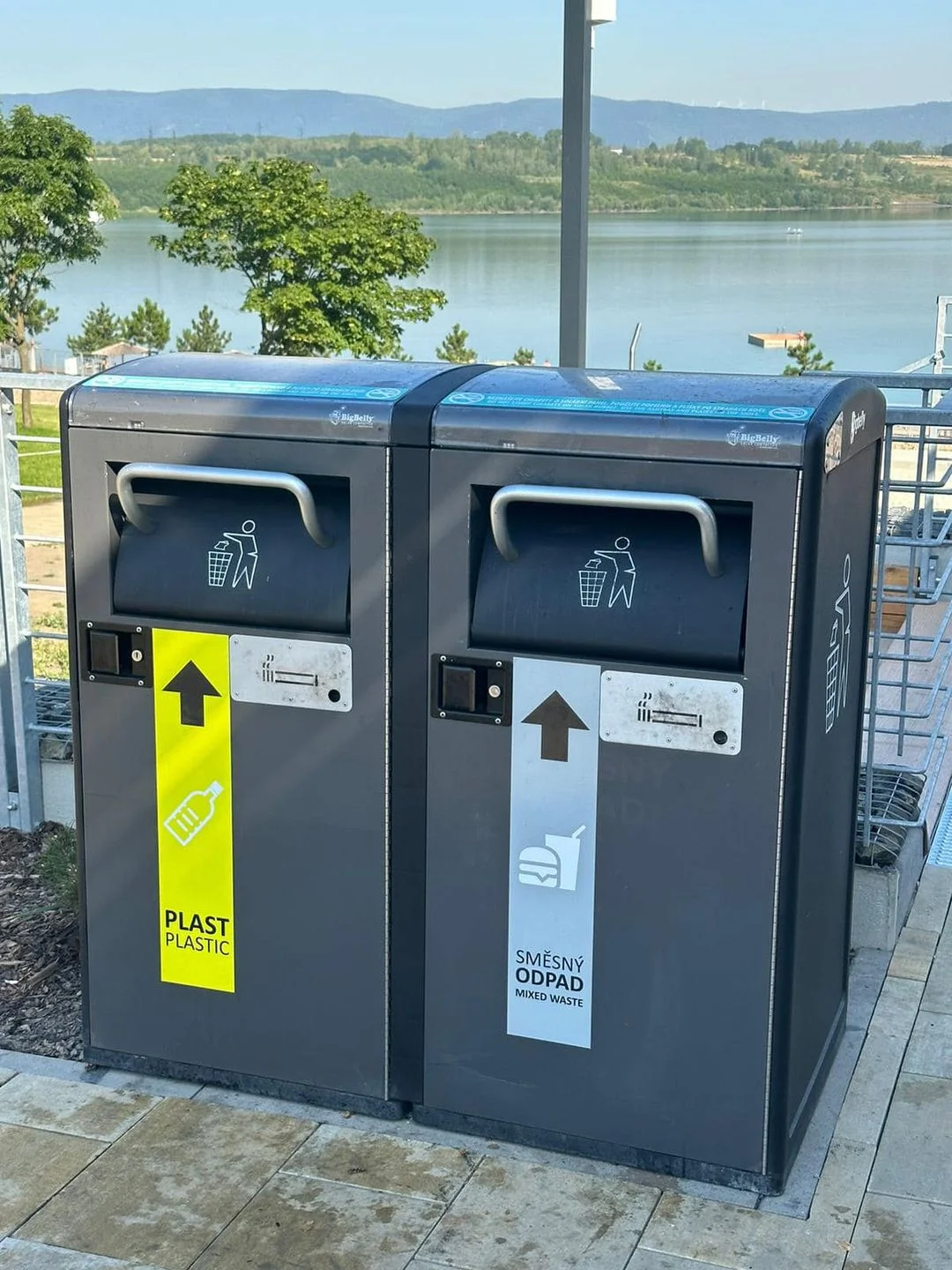 Samostlačovací koše