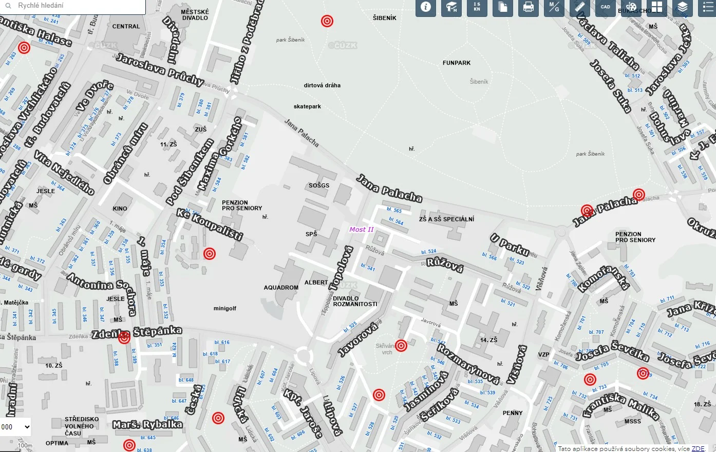 Nezdá se to, ale 12 tun rovná se jedno plné popelářské auto