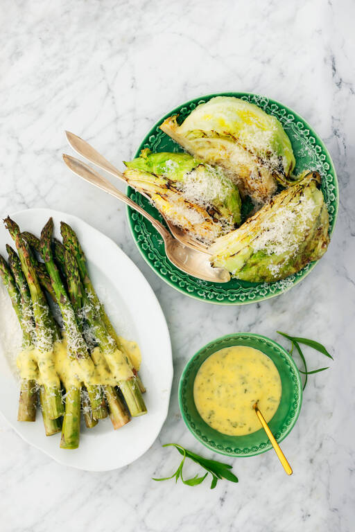 Grillattu varhaiskaali ja parsaa 