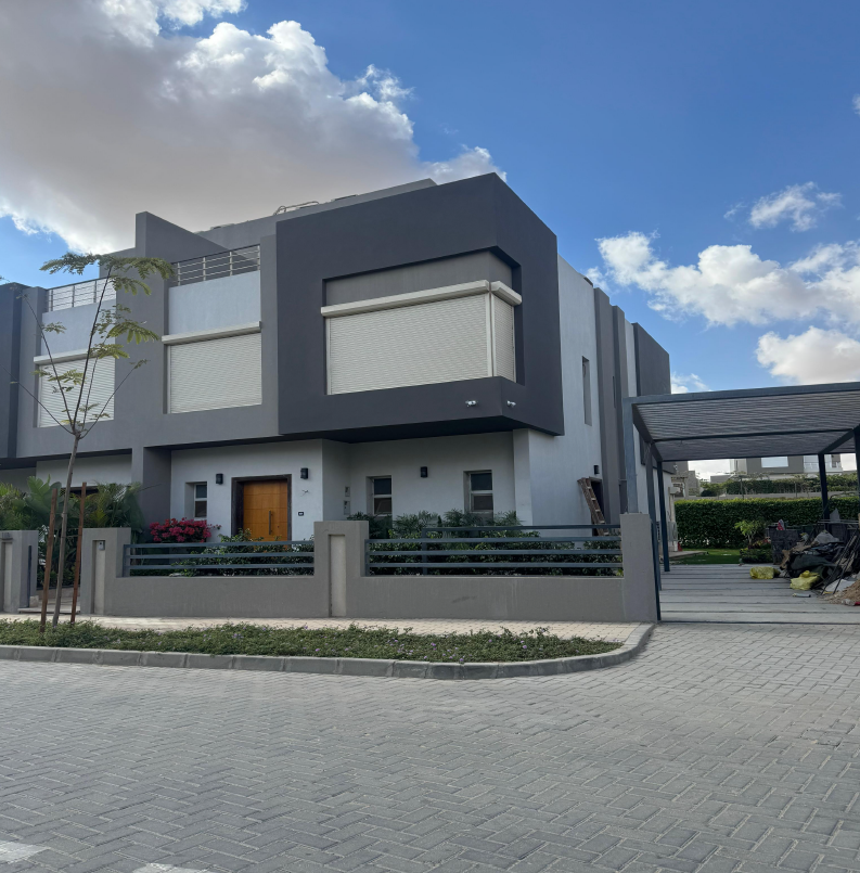 Twinhouse, Etapa (1 of 1)
