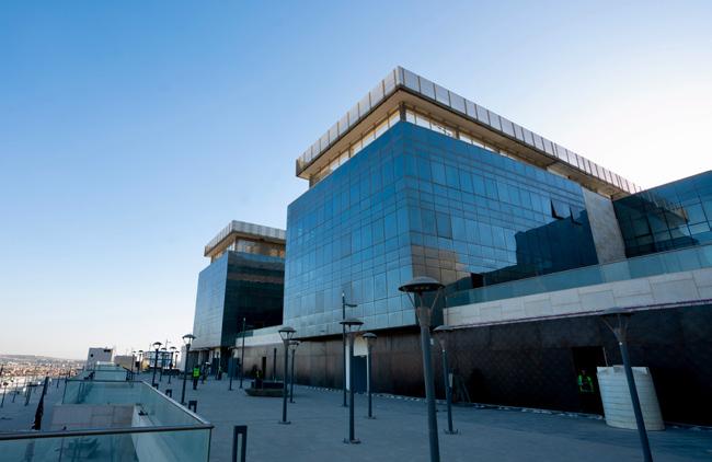Retail 230 m² for sale in Etapa Square, El Sheikh Zayed