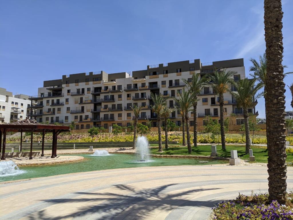 For sale: 3-bedroom Duplex 236 m² in Eastown, New Cairo