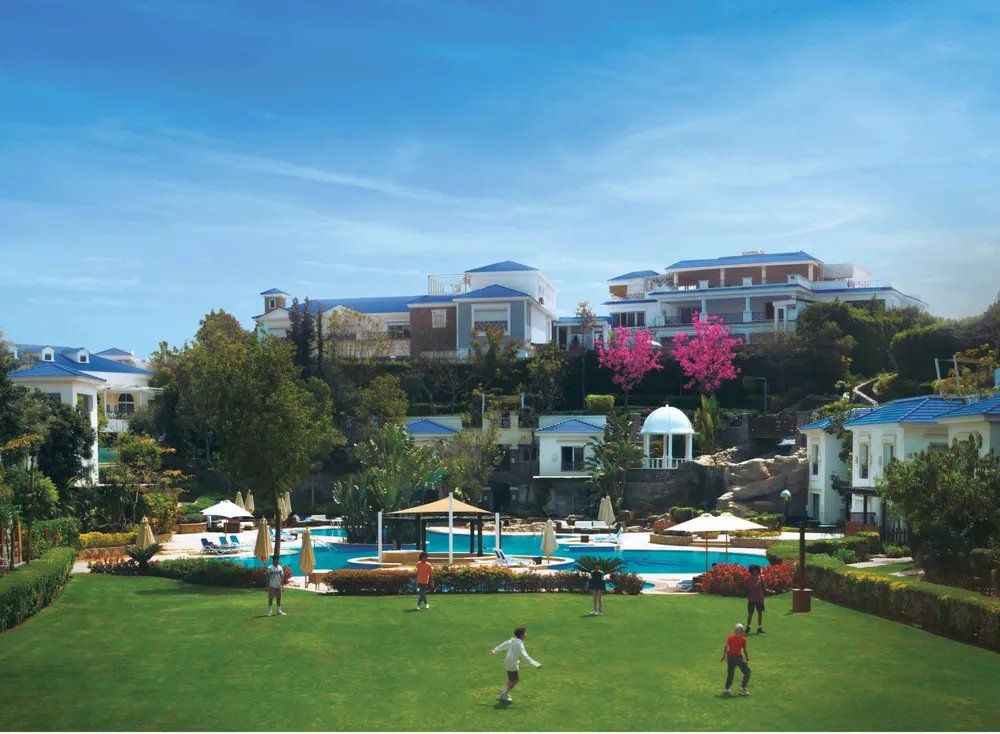 3-Bedroom Duplex 245 m² for sale in Mountain View 1.1, North Investors