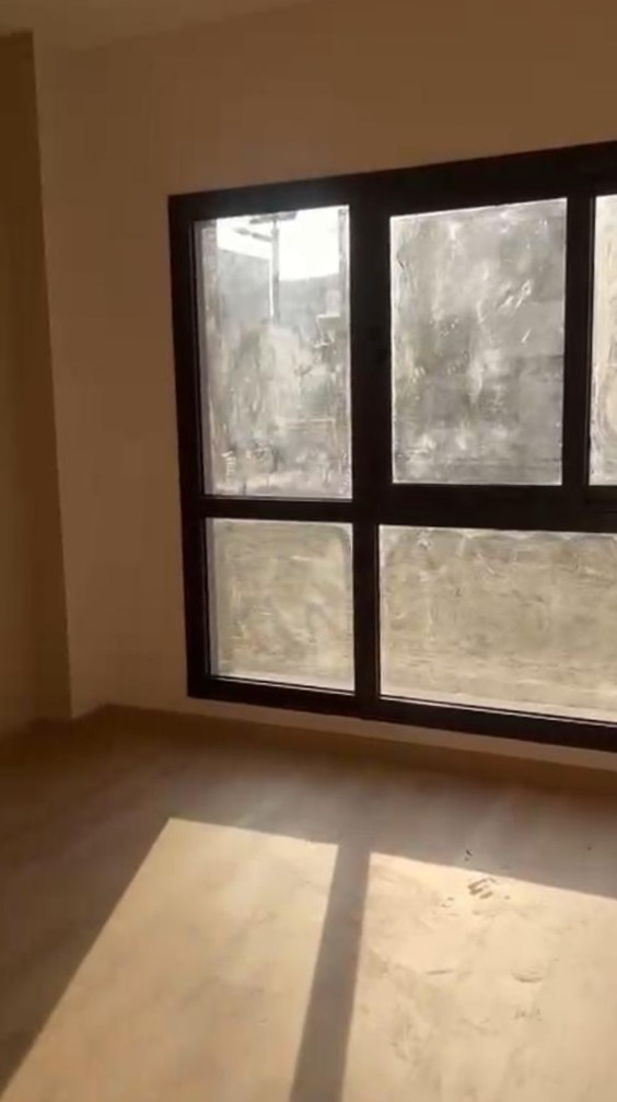 شقة في أدريس إيست، صورة ٢ من ٥