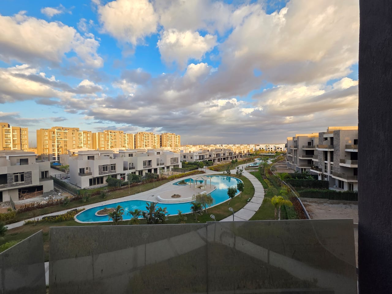4-Bedroom Family House 277 m² for sale in Sun Capital, October Gardens