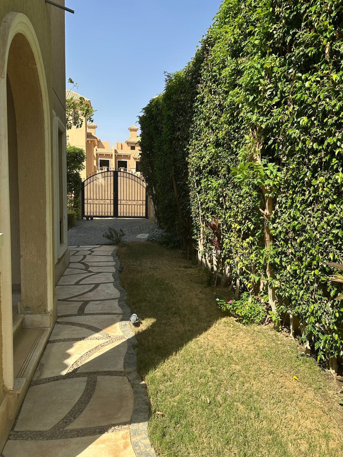 villa at Nyoum October