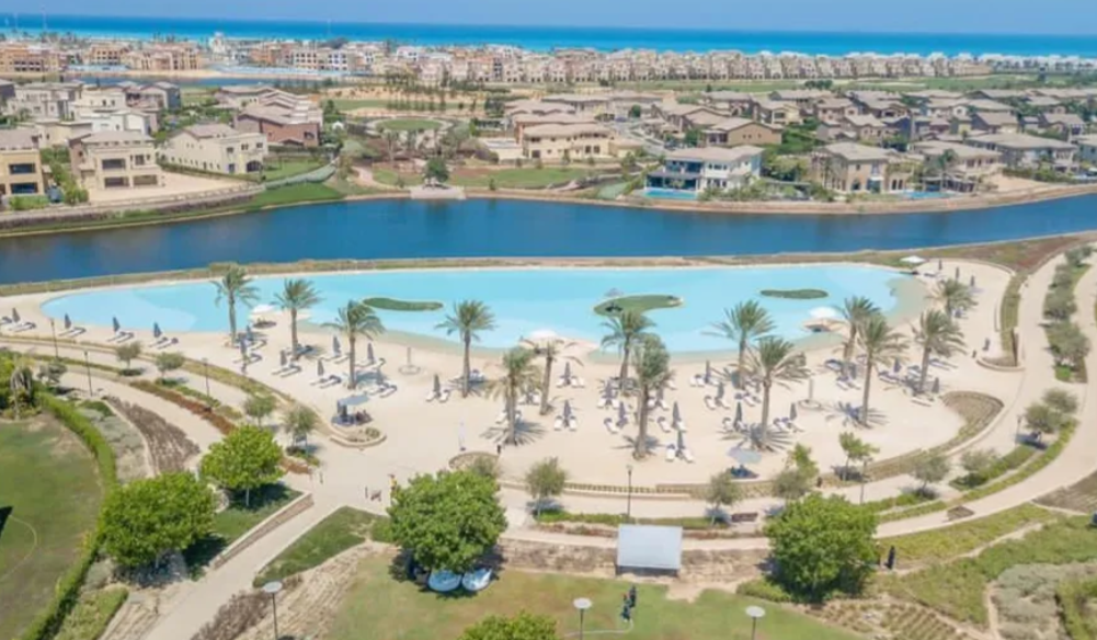 4 Bedrooms 220 sq.M Townhouse for sale 30,500,000 EGP in Marassi, Sidi Abdel Rahman