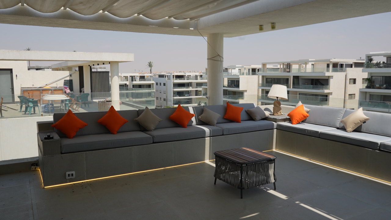 penthouse at Lake View Residence