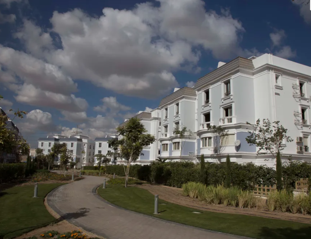 villa at Mountain view Giza Plateau