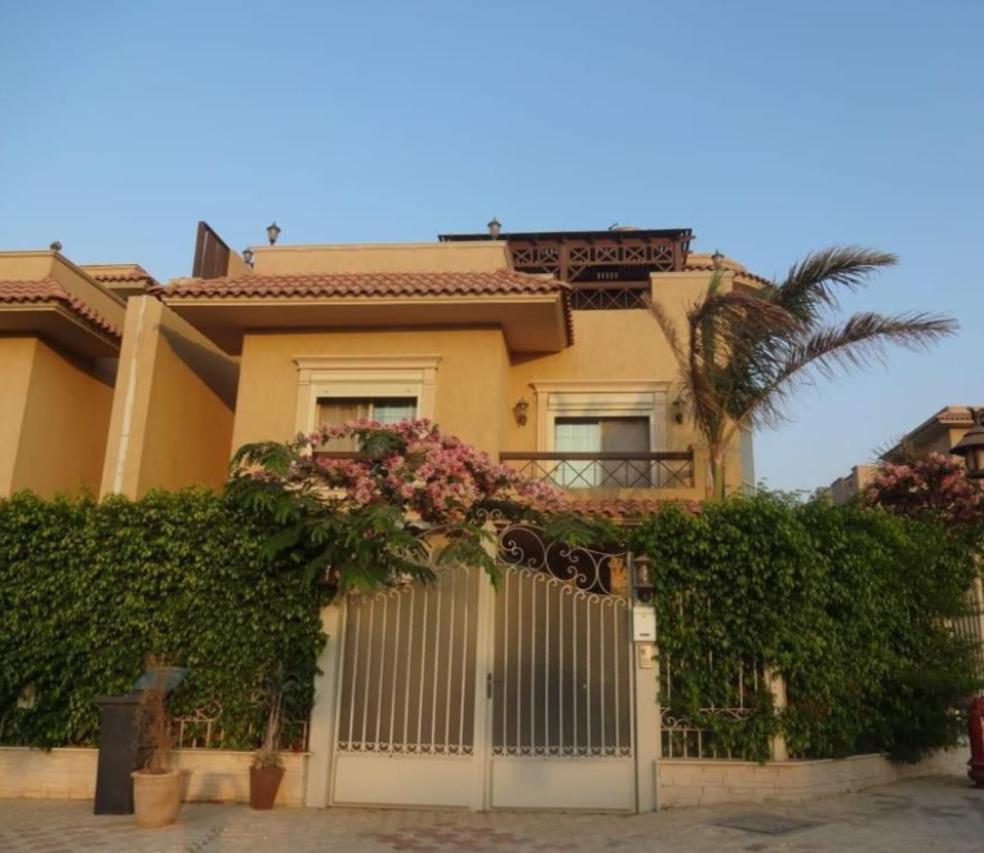 villa at Flowers Park