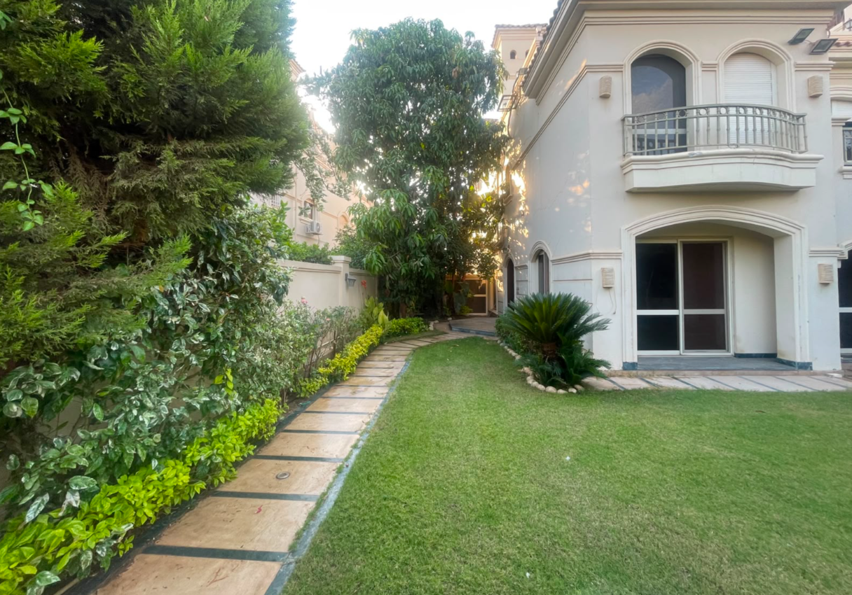 villa at El Patio 4