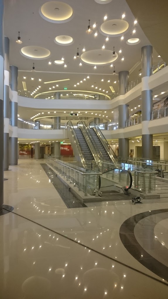 Retail 257 m² for sale in Mirage Mall, New Cairo