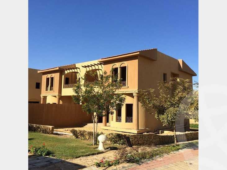 4-Bedroom Twinhouse 375 m² for sale in Moon Valley 2, South Investors