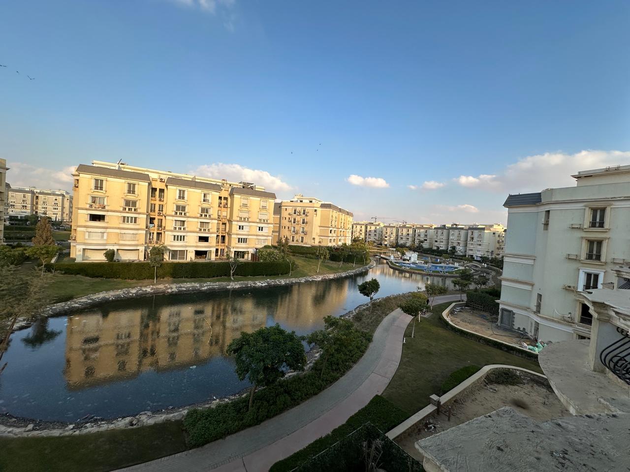 4-Bedroom Duplex 305 m² for sale in Mountain View Hyde Park, New Cairo - Dup 300402