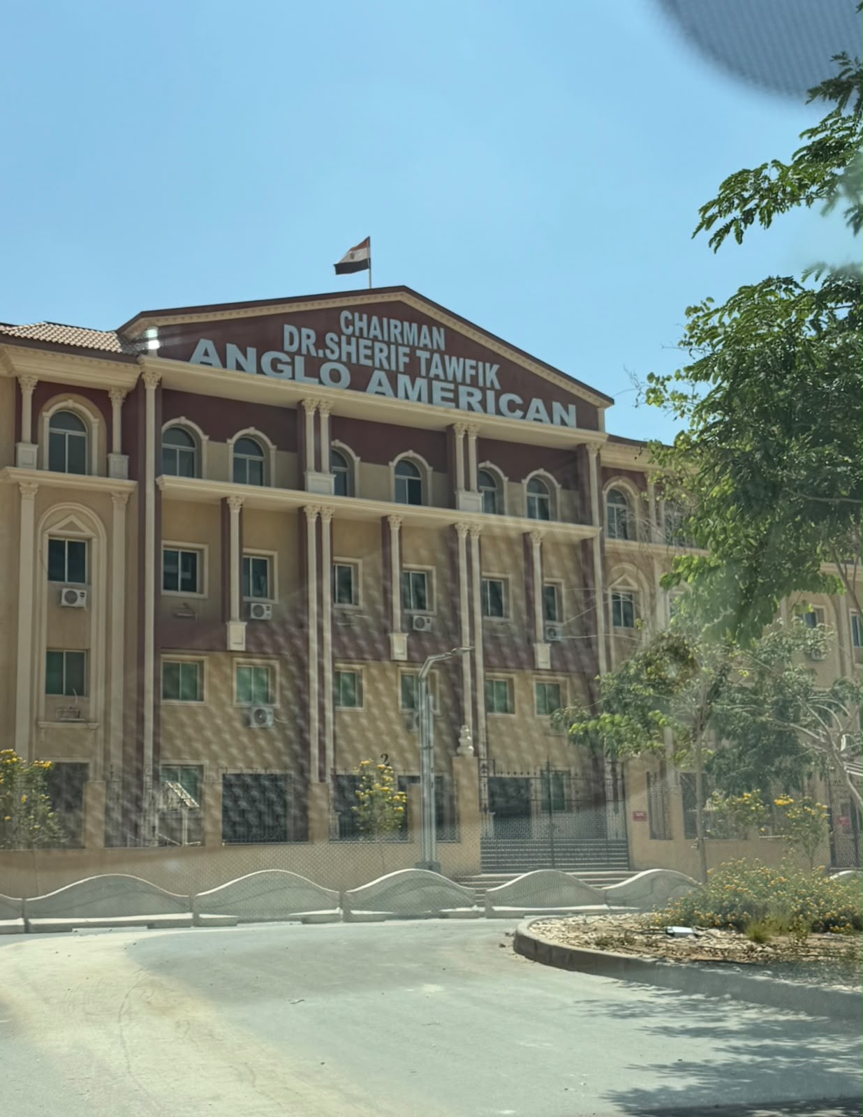 شقة في المقصد، صورة ٣ من ٨
