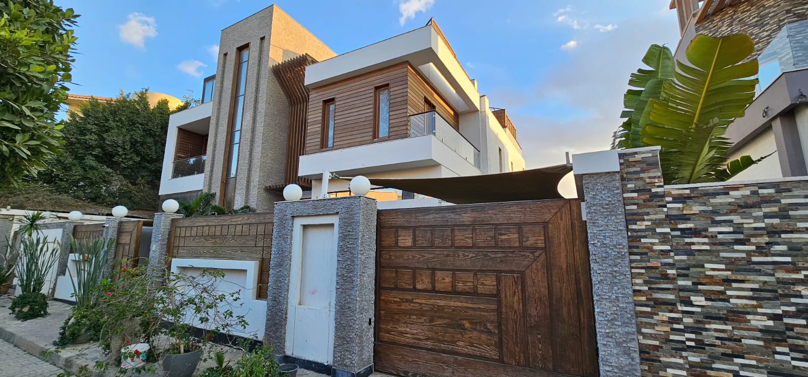 villa at Beverly Hills
