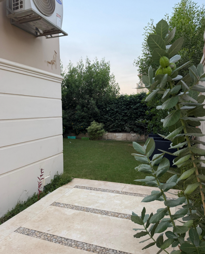 Twinhouse, El Patio 6 October, photo 4 of 13