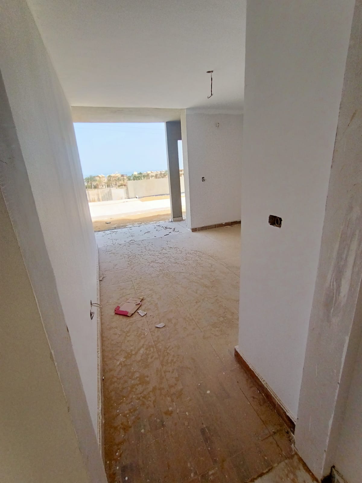 شاليه في عين هيلز، صورة ٦ من ١٣