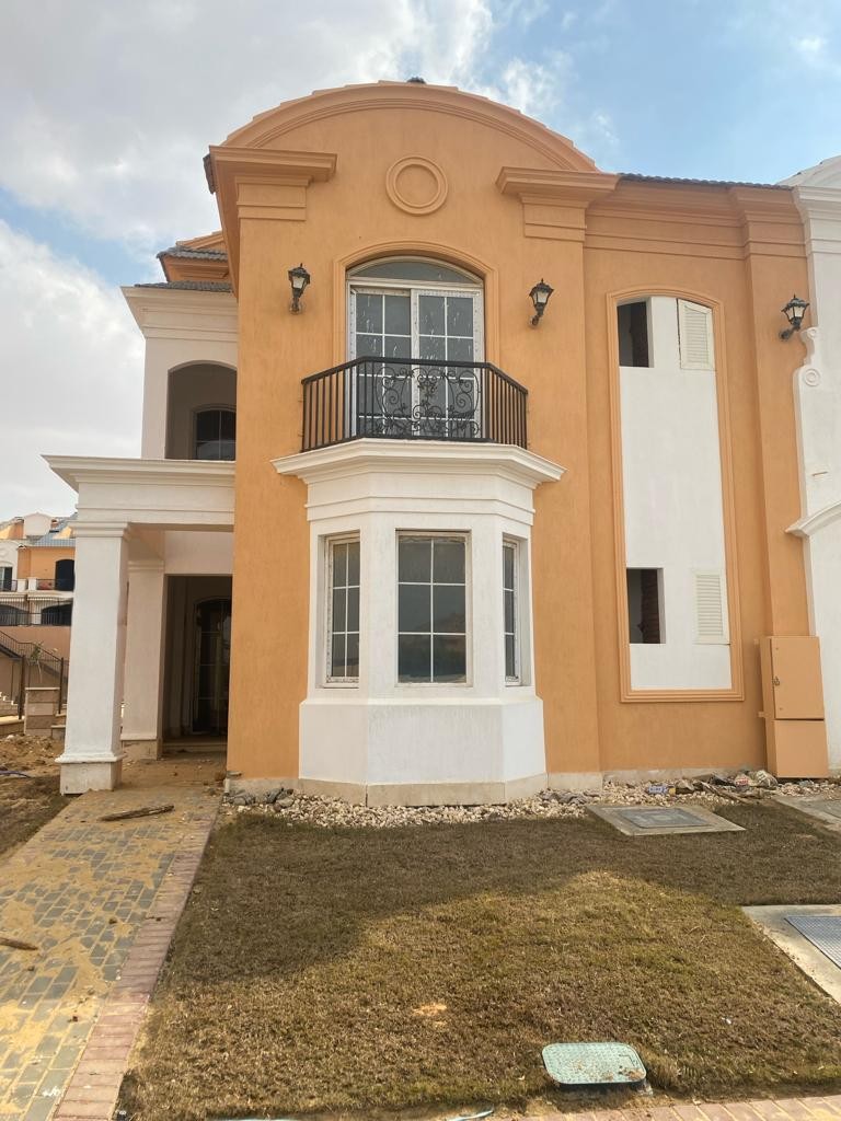 townhouse at Layan