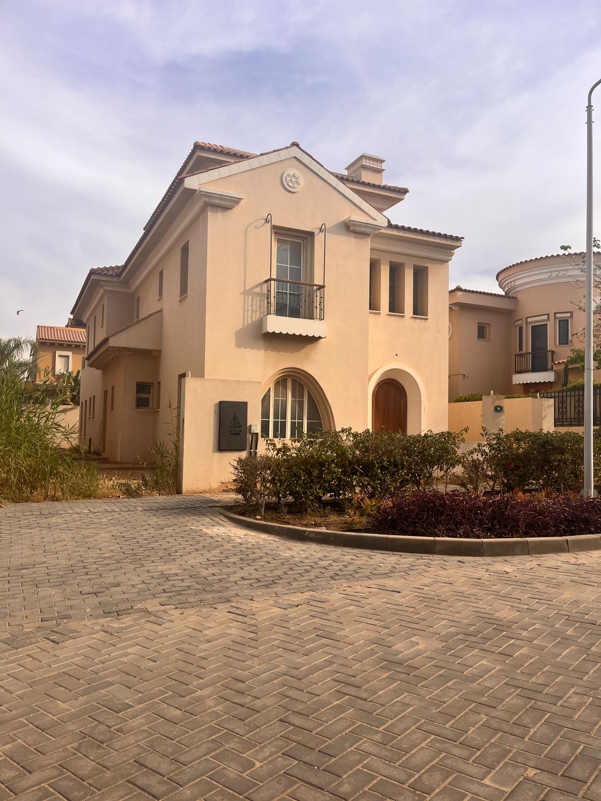 villa at Hyde Park