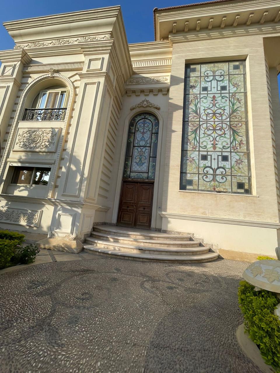 For sale: 4-bedroom Villa 325 m² in Royal City, El Sheikh Zayed