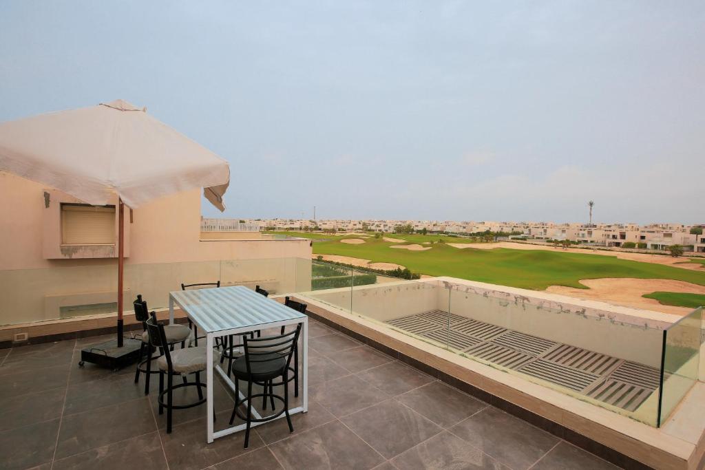 4 Bedrooms 325 sq.M Villa for sale 32,000,000 EGP in Hacienda Bay, Sidi Abdel Rahman