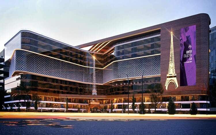  at Paris Mall