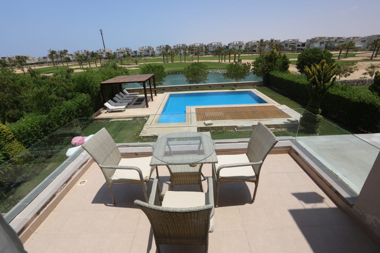 4-Bedroom Villa 260 m² for sale in Hacienda Bay, Sidi Abdel Rahman