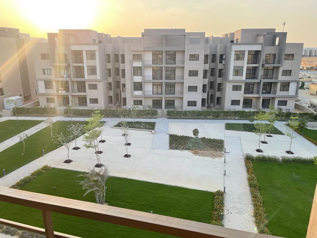 penthouse at Fifth Square Al Marasem