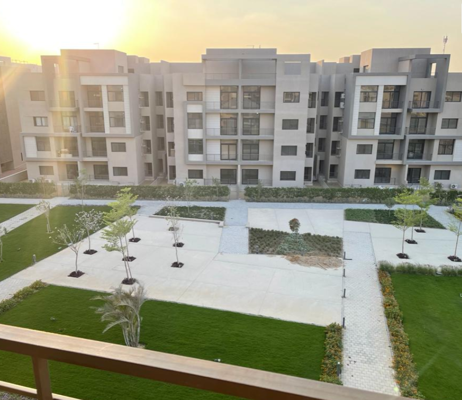 penthouse at Fifth Square Al Marasem