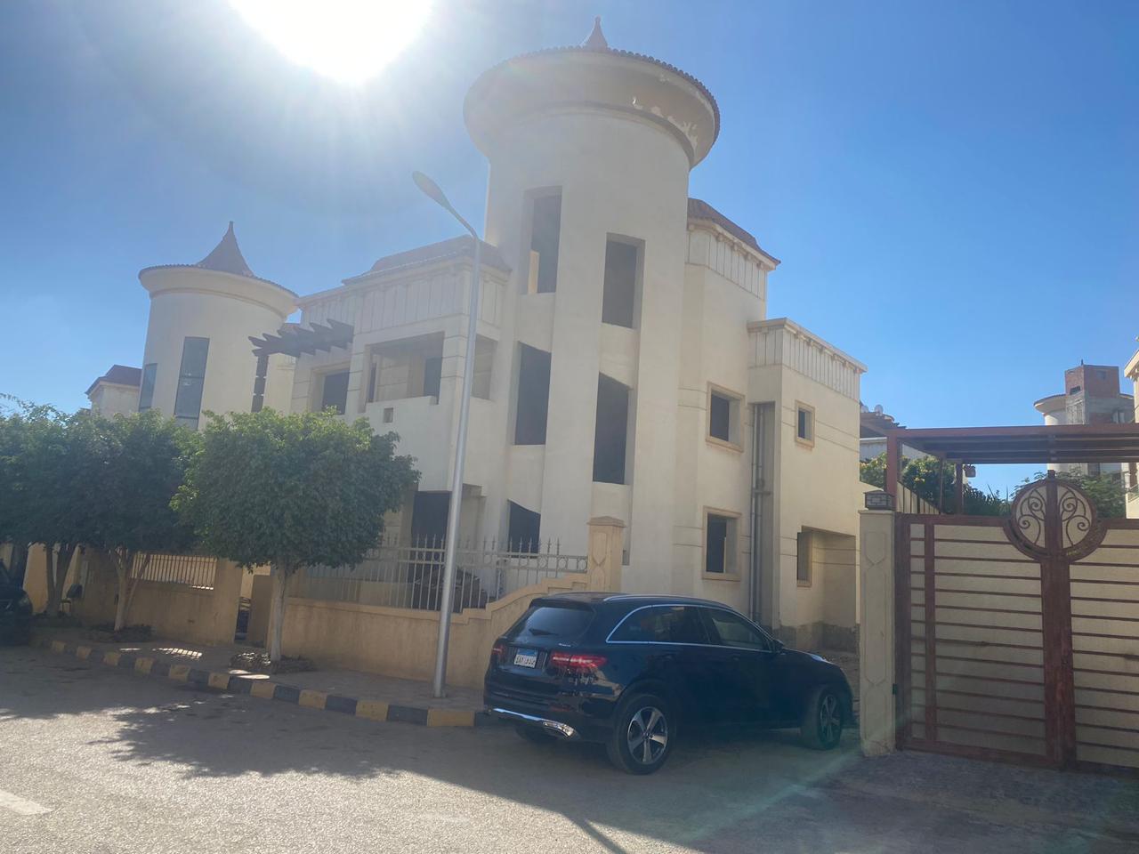 villa at Riviera Heights