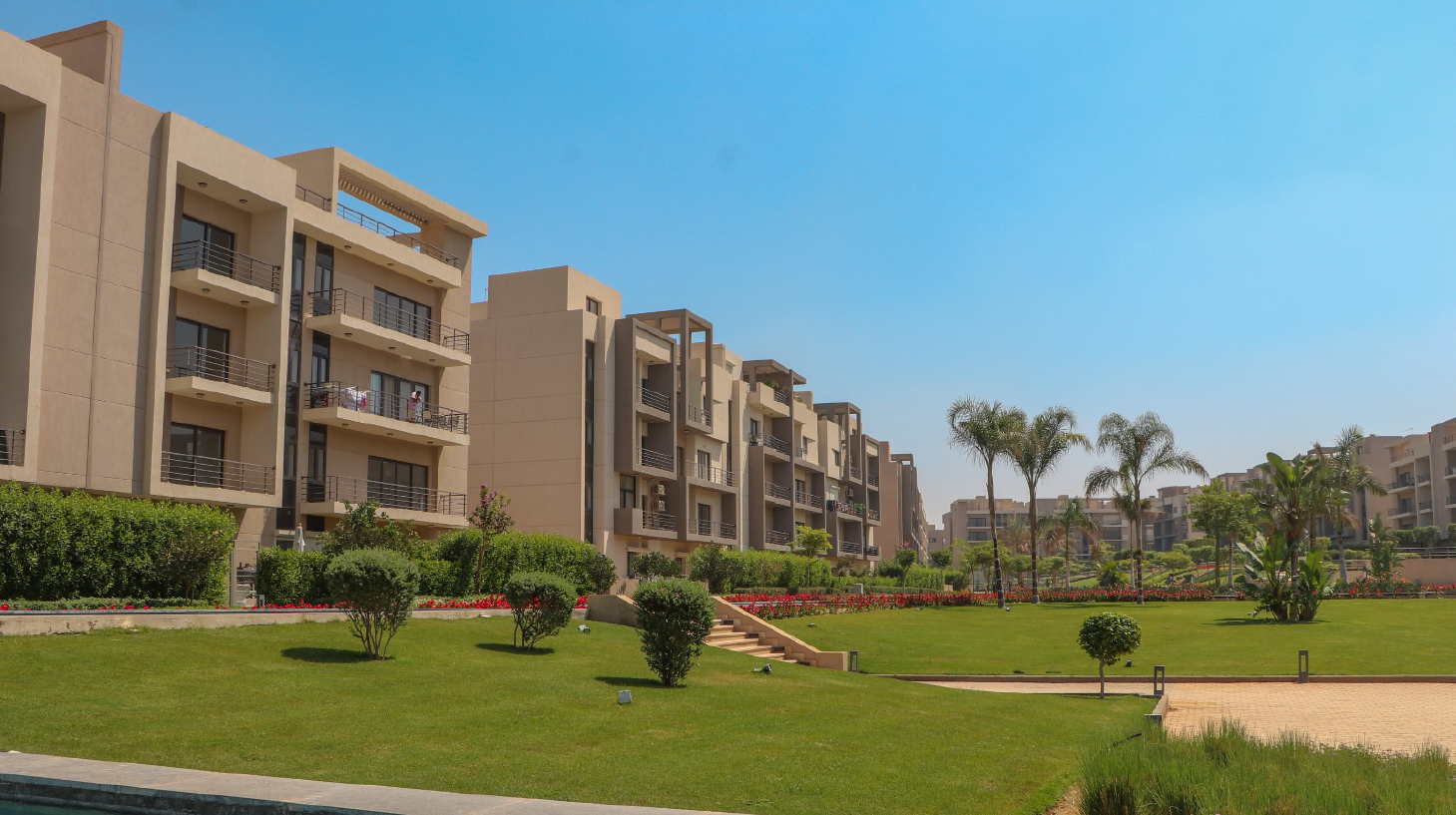 penthouse at Fifth Square Al Marasem