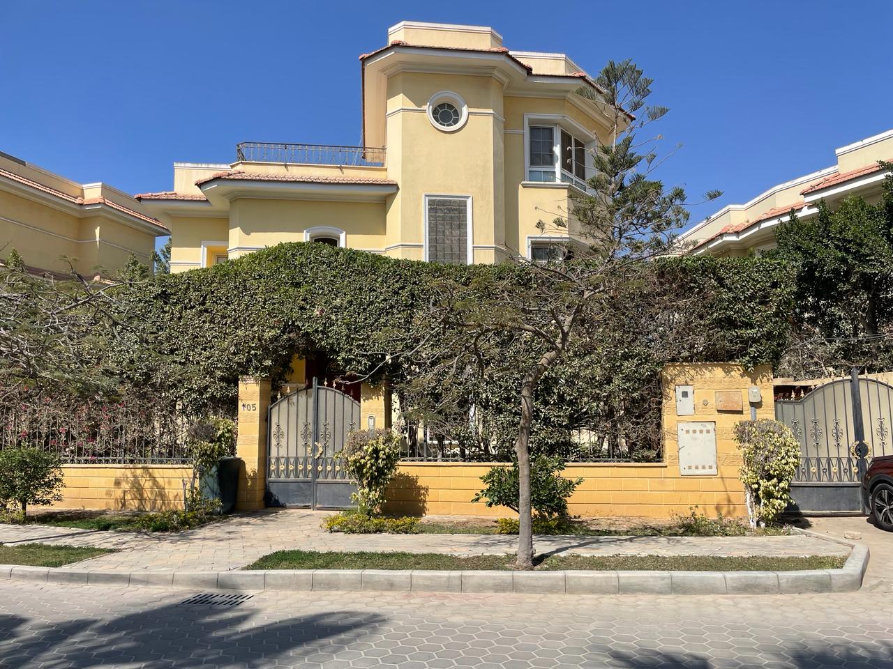 villa at Al Yasmine Green Land