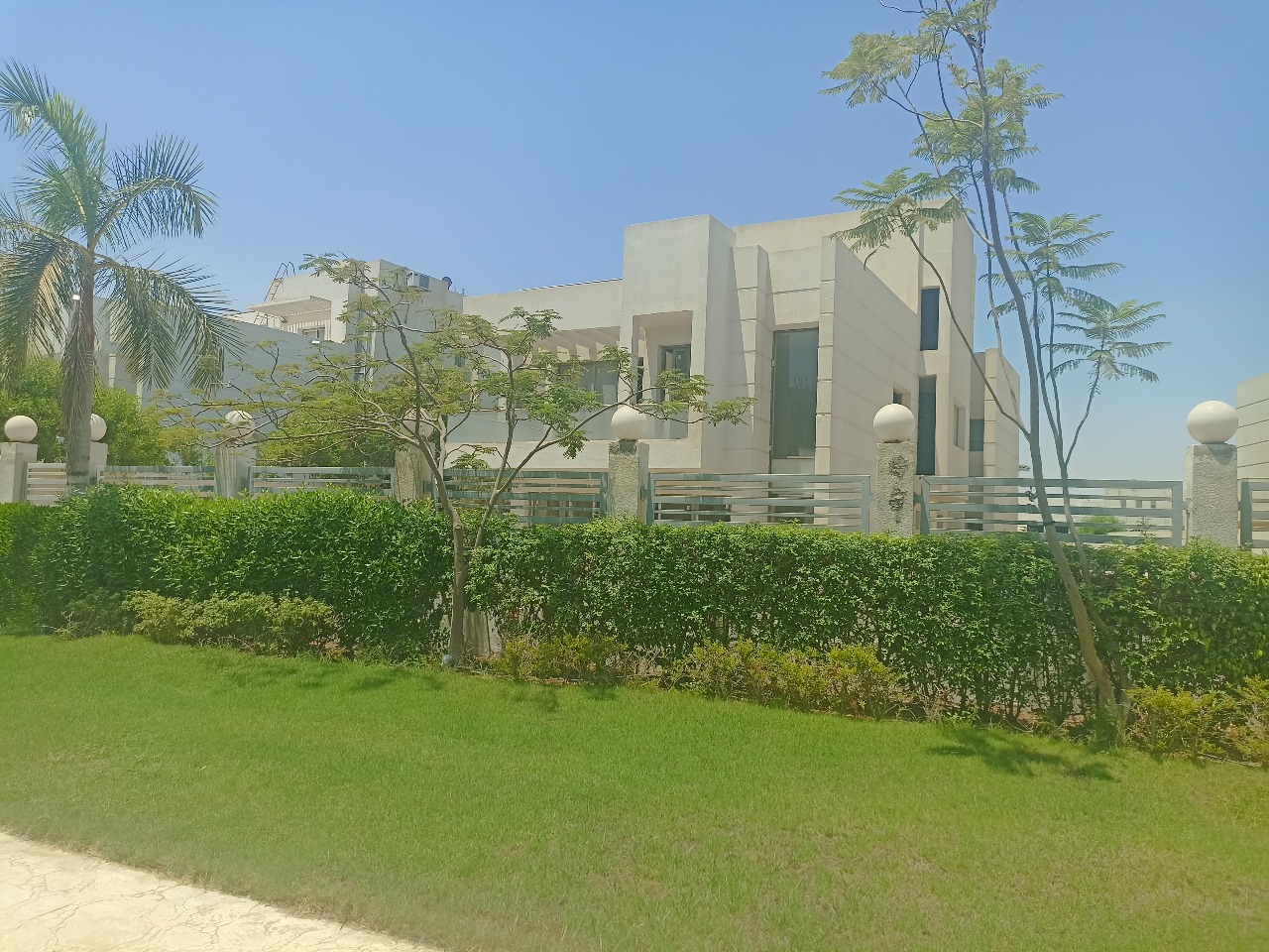 villa at Cleopatra Square