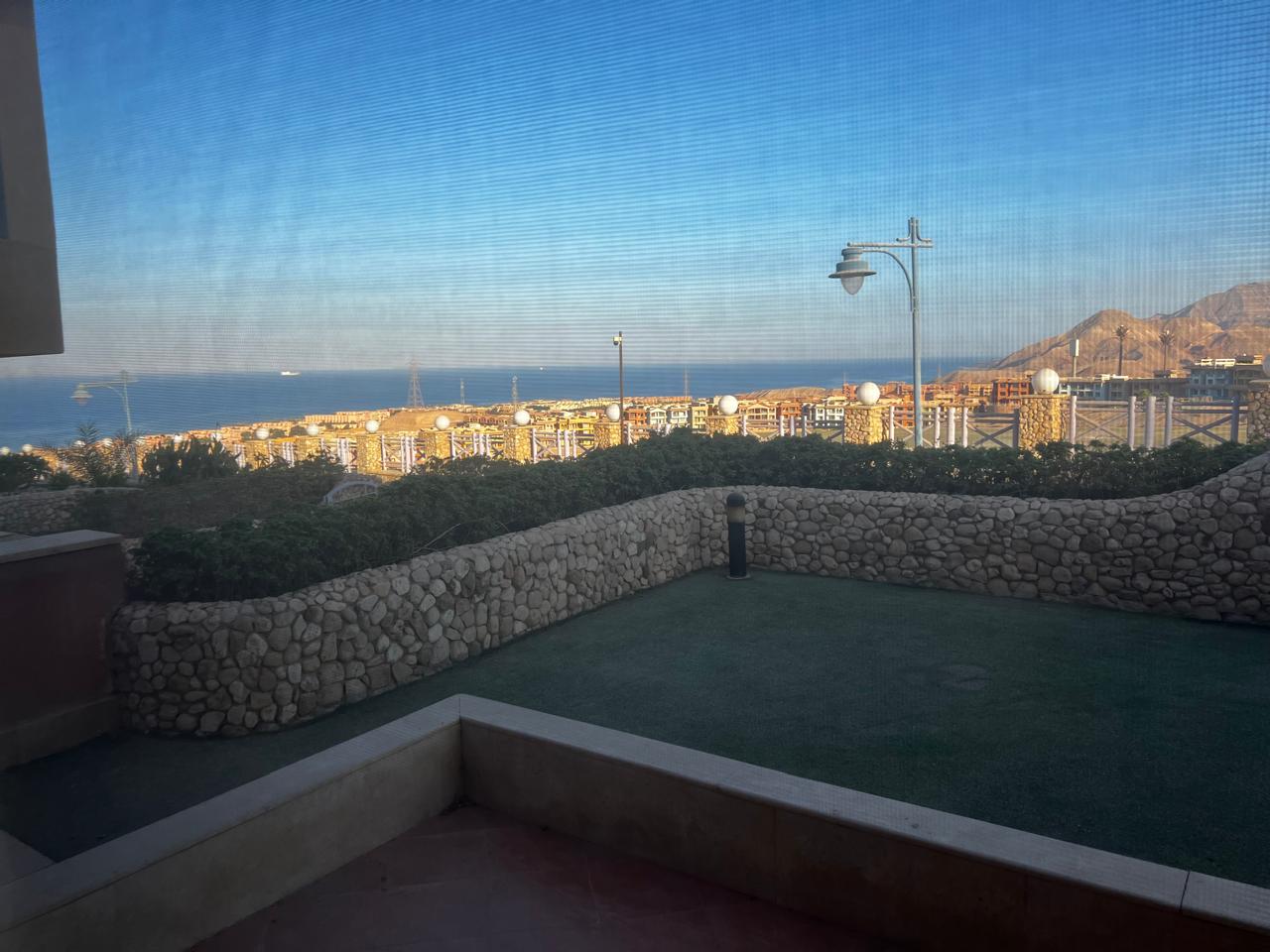 Twinhouse 200 m² in Porto Sokhna, Ain Sokhna — 5-bedroom for sale