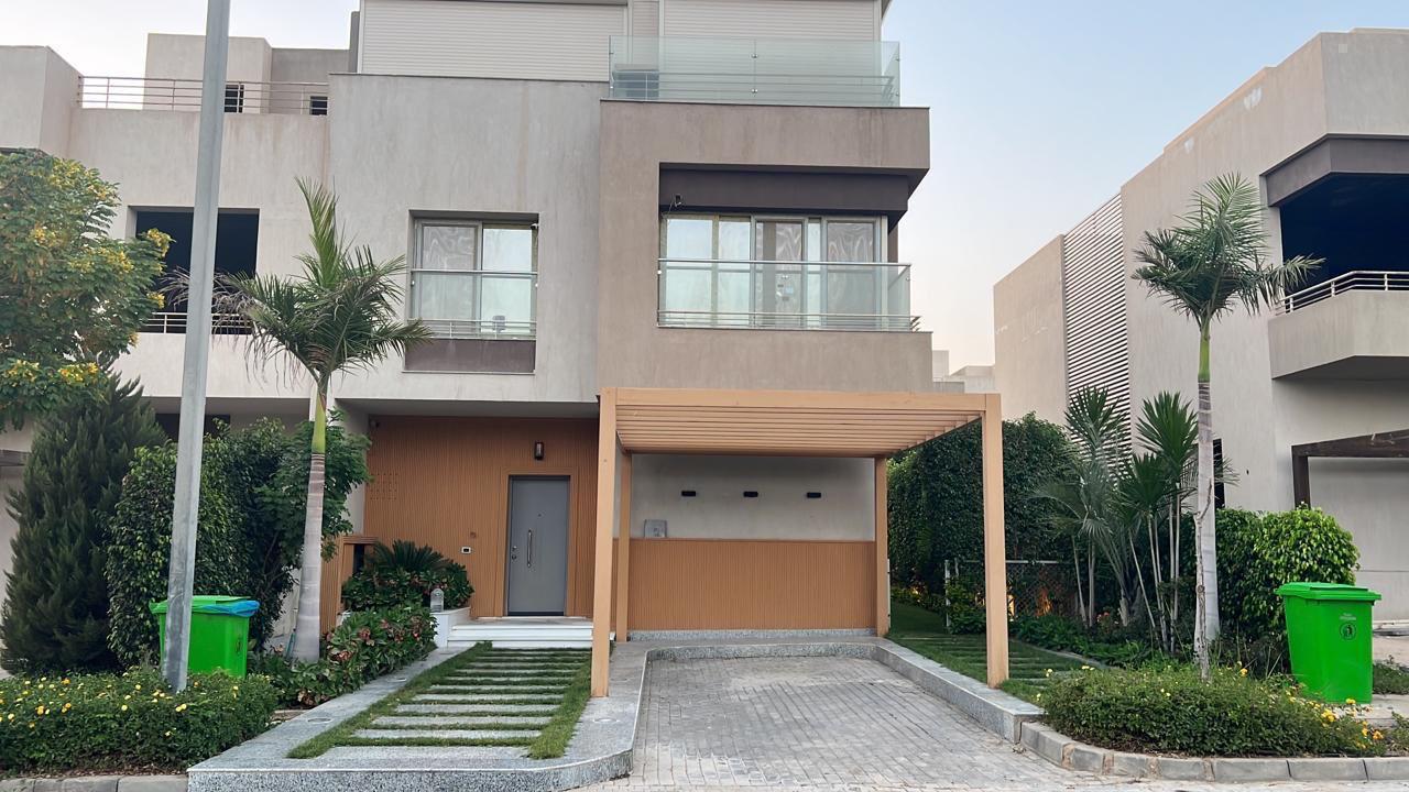 3 Bedrooms 354 sq.M Townhouse for sale 22,000,000 EGP in Woodville,6th of October City,Egypt