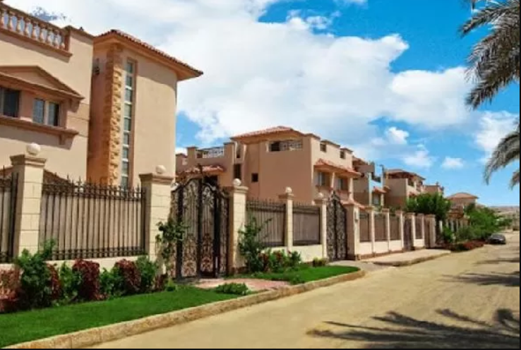 6 Bedrooms 480 sq.M Villa for sale 32,000,000 EGP in Royal City,El Sheikh Zayed,Egypt