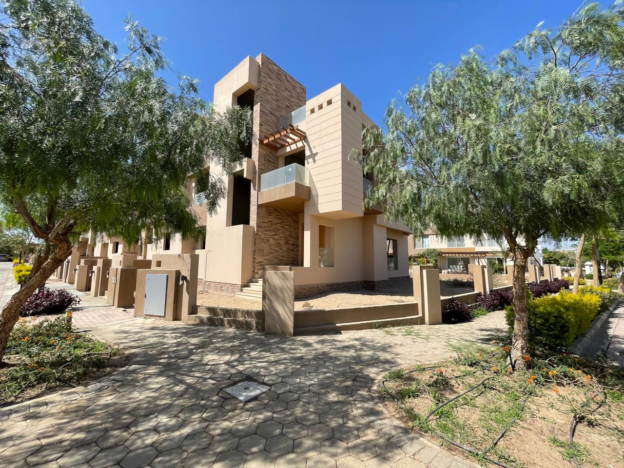 townhouse at Rayos
