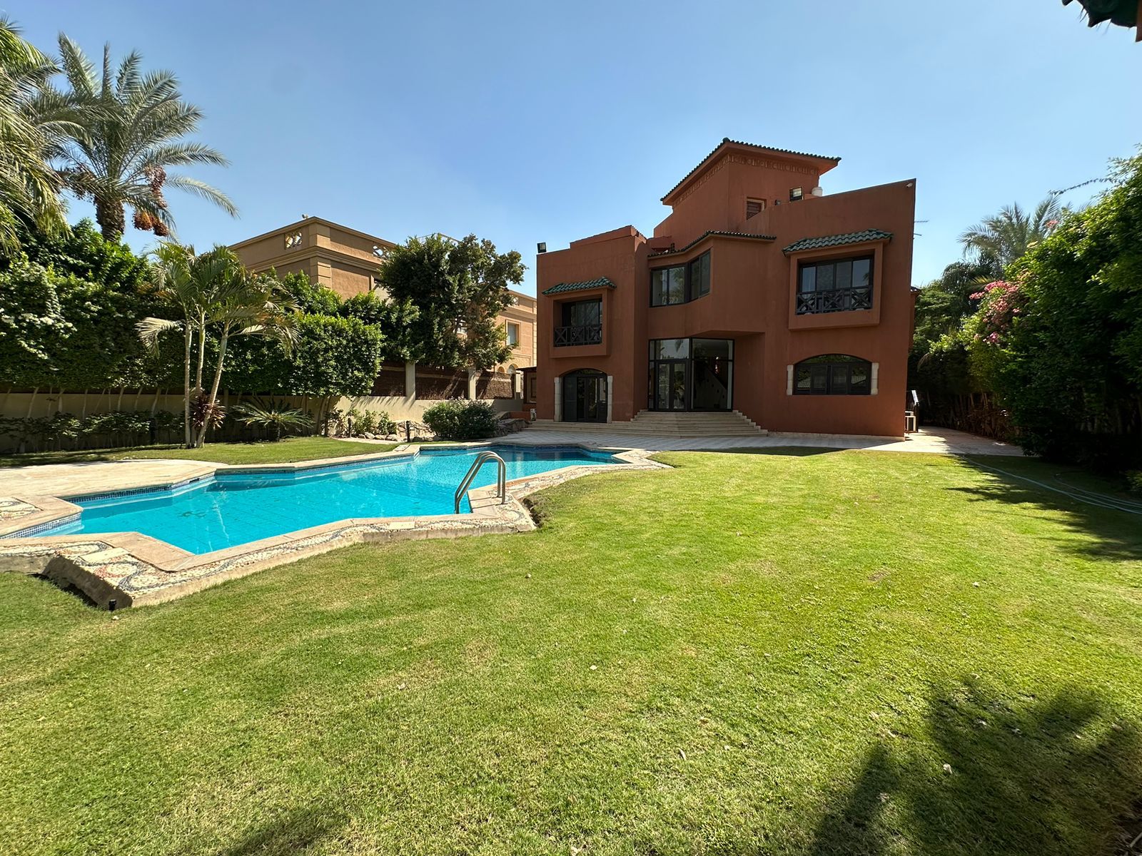 5 Bedrooms 570 sq.M Villa for sale 47,000,000 EGP in Tara ,El Sheikh Zayed,Egypt