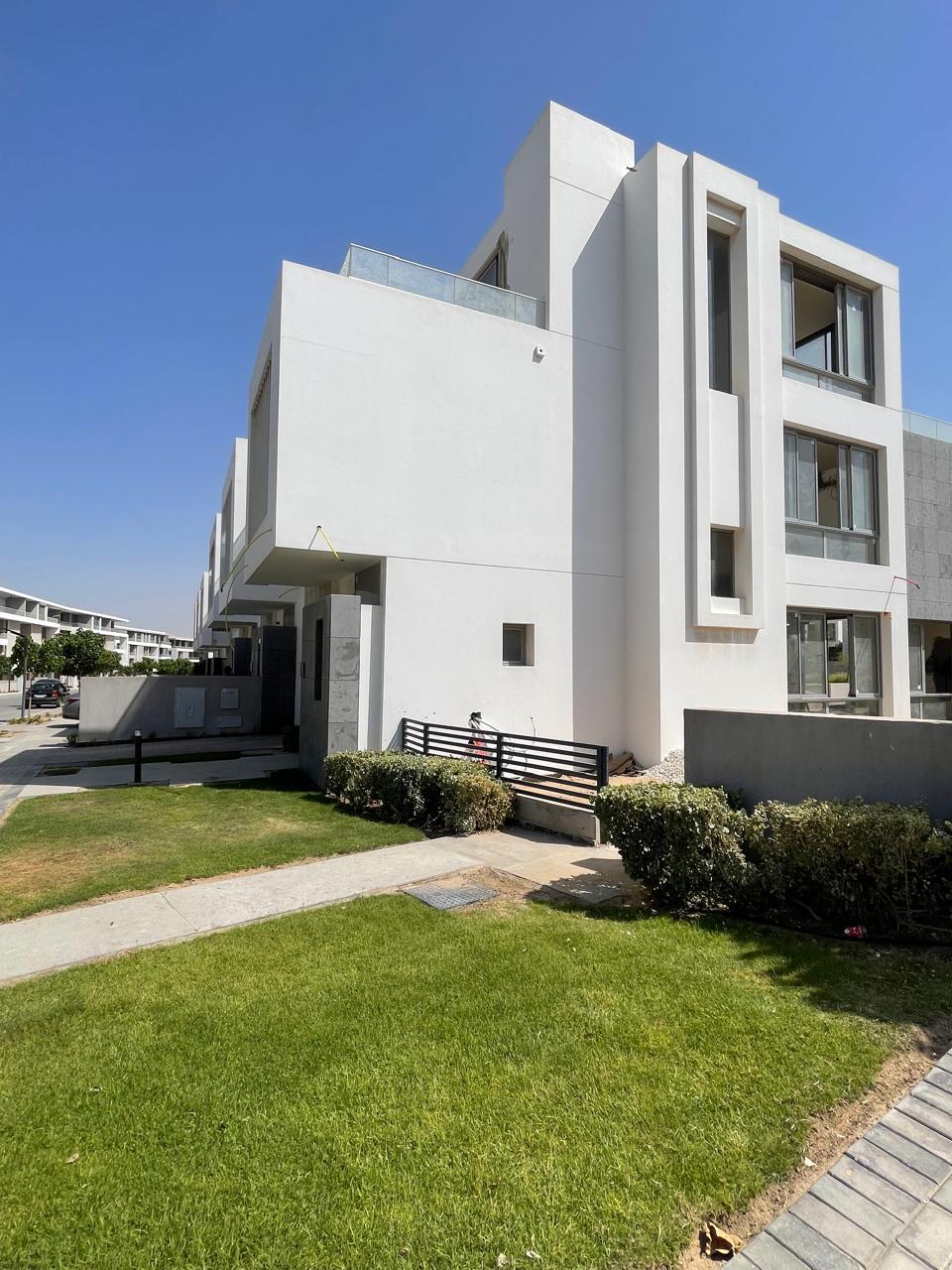 4 Bedrooms 302 sq.M Townhouse for sale 17,500,000 EGP in Joulz,6th of October City,Egypt