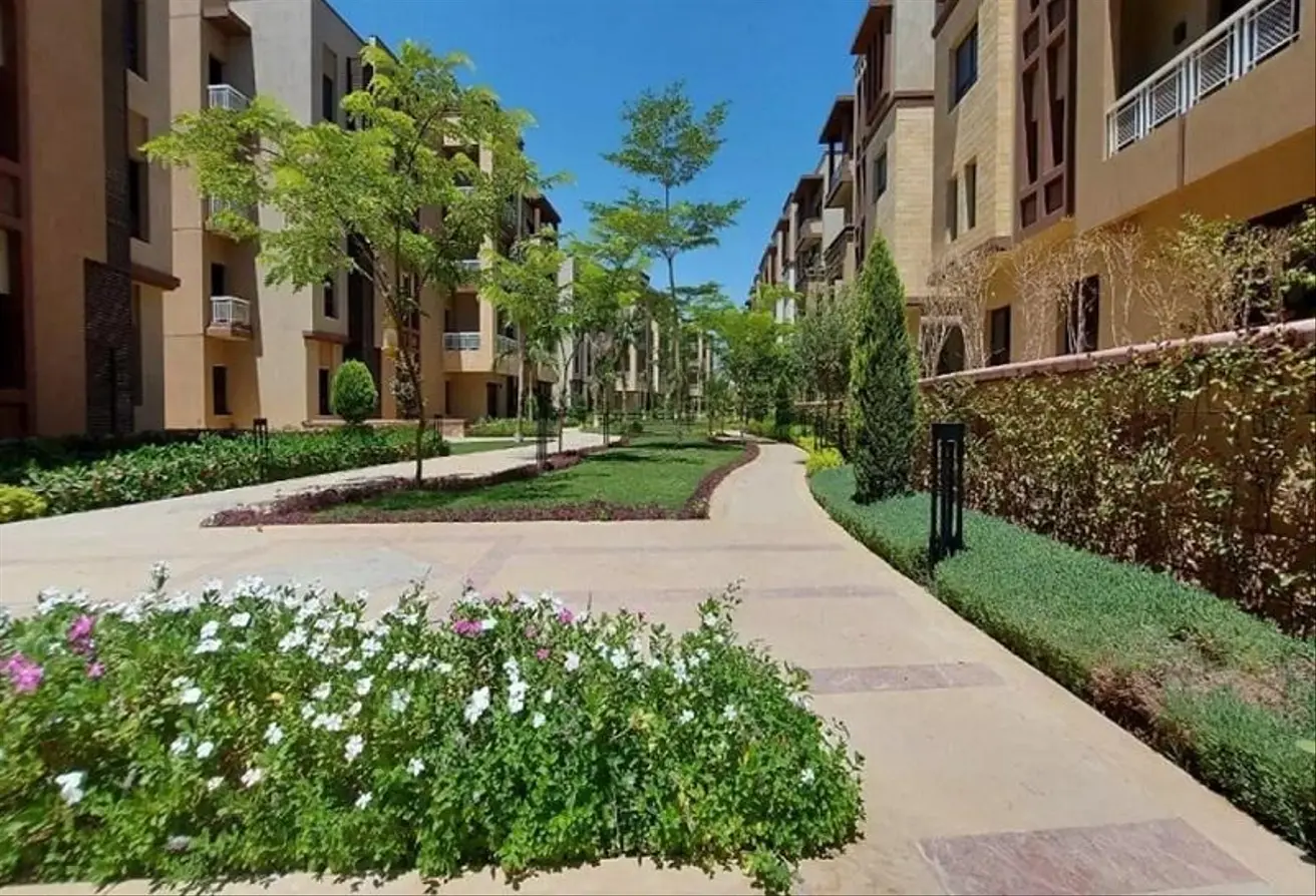 4 Bedrooms 298 sq.M Apartment for sale 10,000,000 EGP in Green 5,6th of October City,Egypt