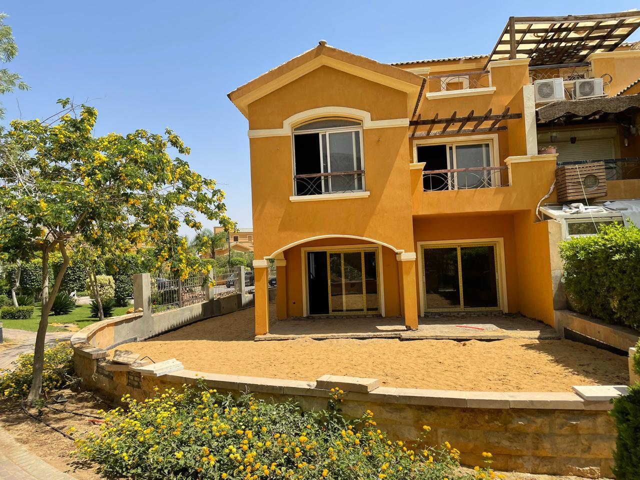 3 Bedrooms 258 sq.M Townhouse for sale 22,000,000 EGP in Dyar Park,North Investors,Egypt