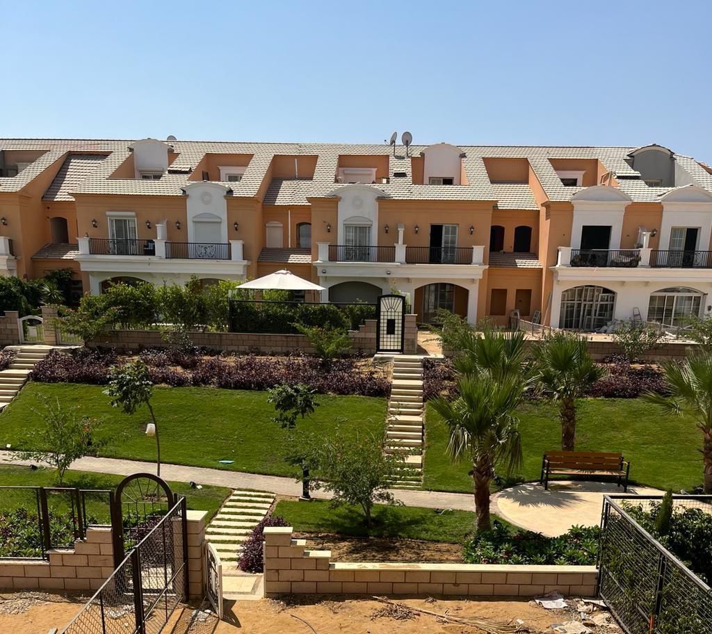 townhouse at Layan