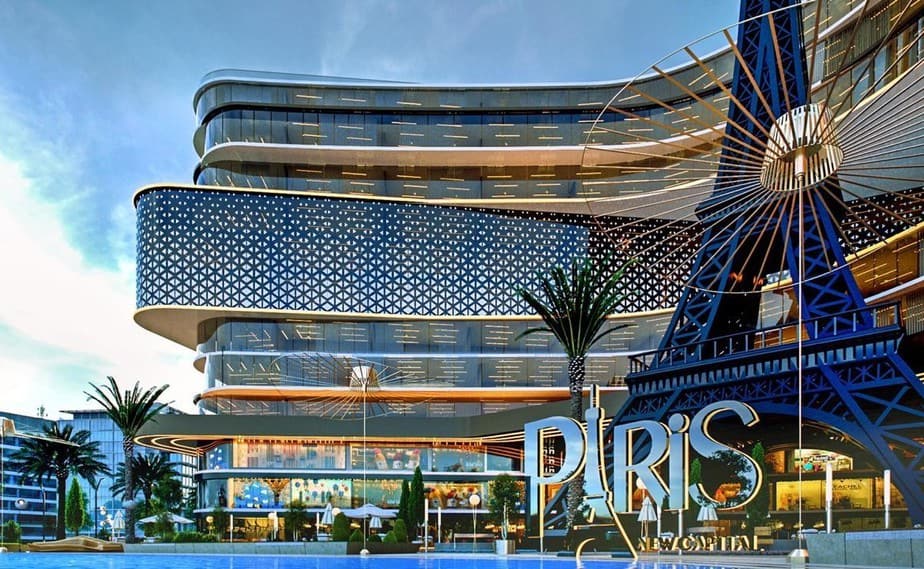  at Paris Mall